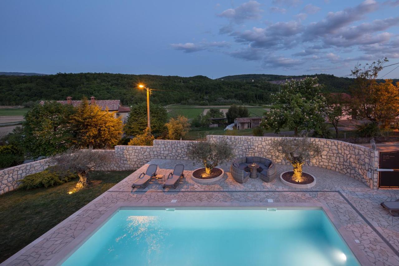 Villa Vesna With Sauna, Hot Tub Potpican Экстерьер фото