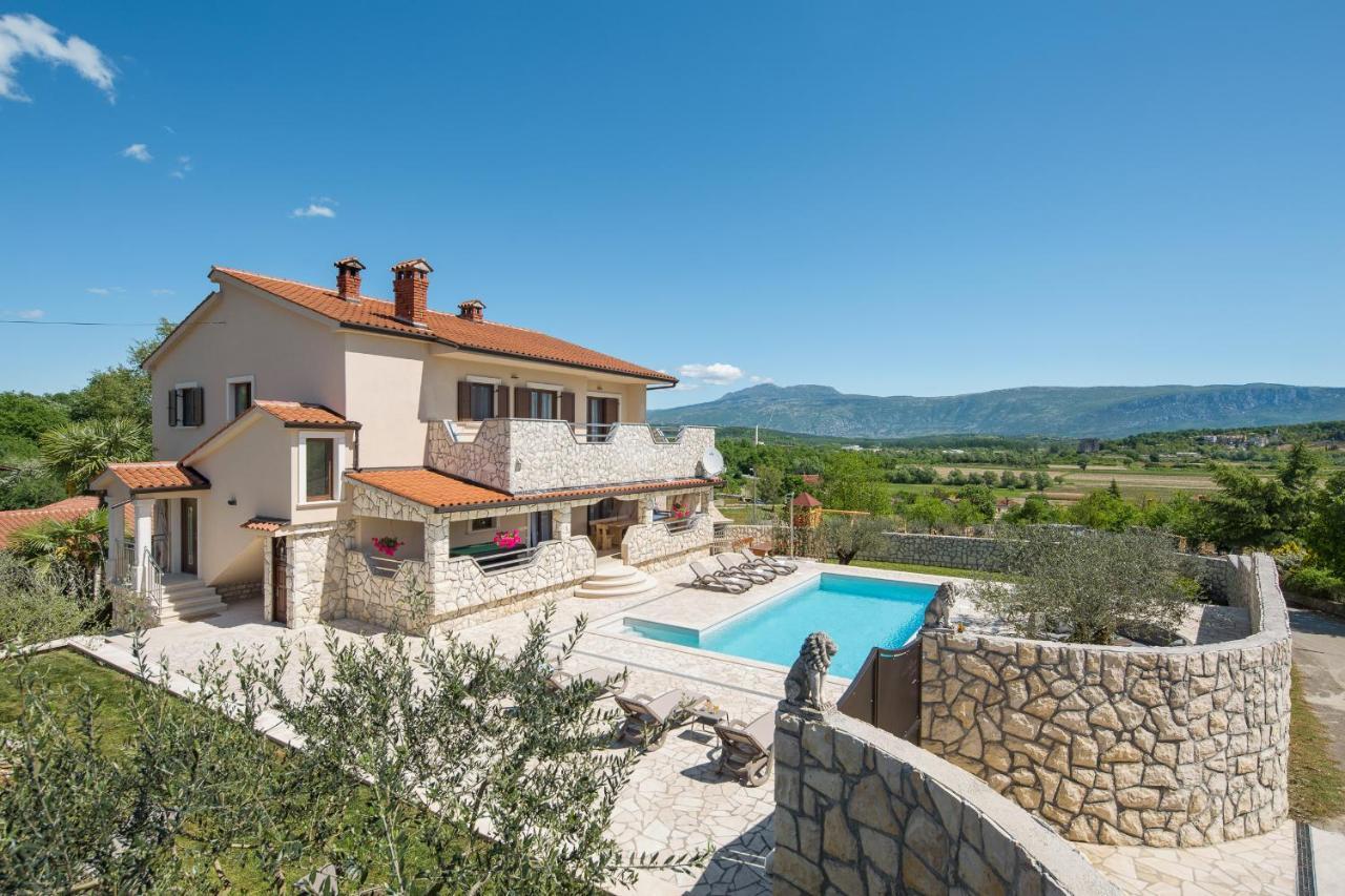Villa Vesna With Sauna, Hot Tub Potpican Экстерьер фото