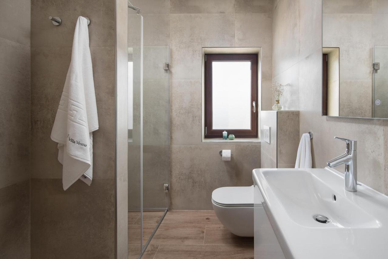 Villa Vesna With Sauna, Hot Tub Potpican Экстерьер фото