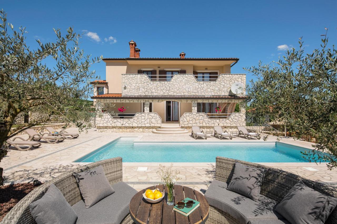 Villa Vesna With Sauna, Hot Tub Potpican Экстерьер фото