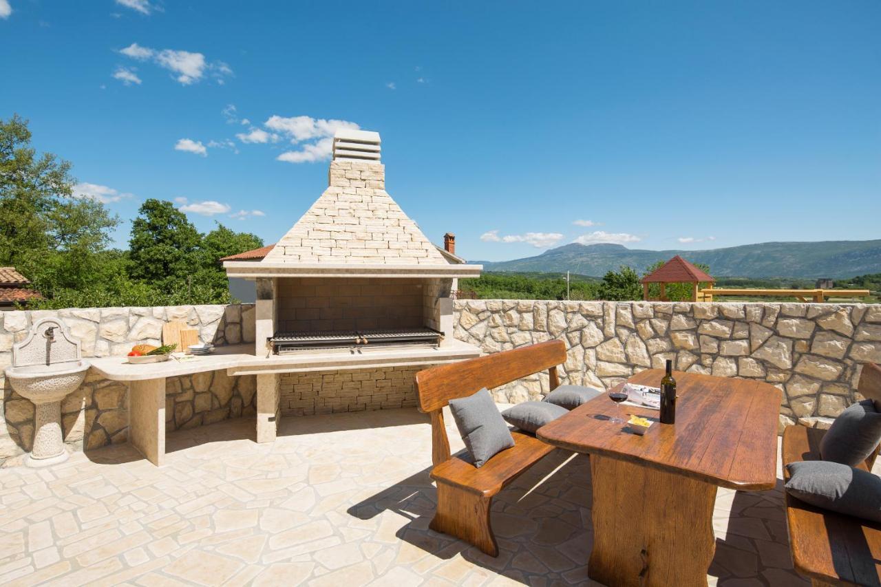 Villa Vesna With Sauna, Hot Tub Potpican Экстерьер фото